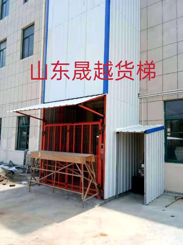 導軌式（shì）升降（jiàng）貨梯